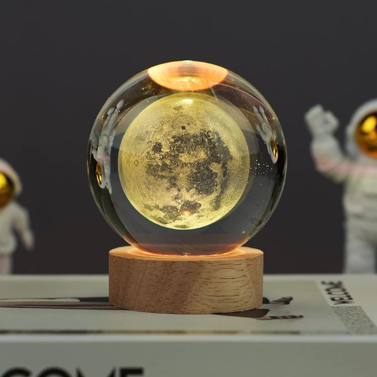Crystal Ball – كرات كريستالية