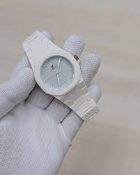 White Aura Watch - ساعة الهالة البيضاء